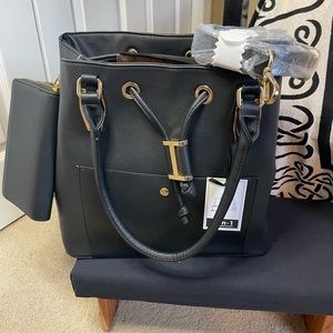 Vegan handbag and wallet by La Terra